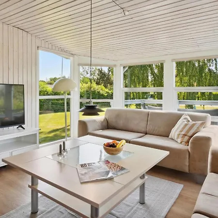 2 Bedroom Amazing In Sydals *